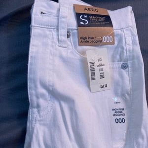 Aeropostale white ripped jeans (size 000) nwt